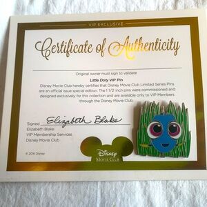 Little Dory pin from Finding Dory